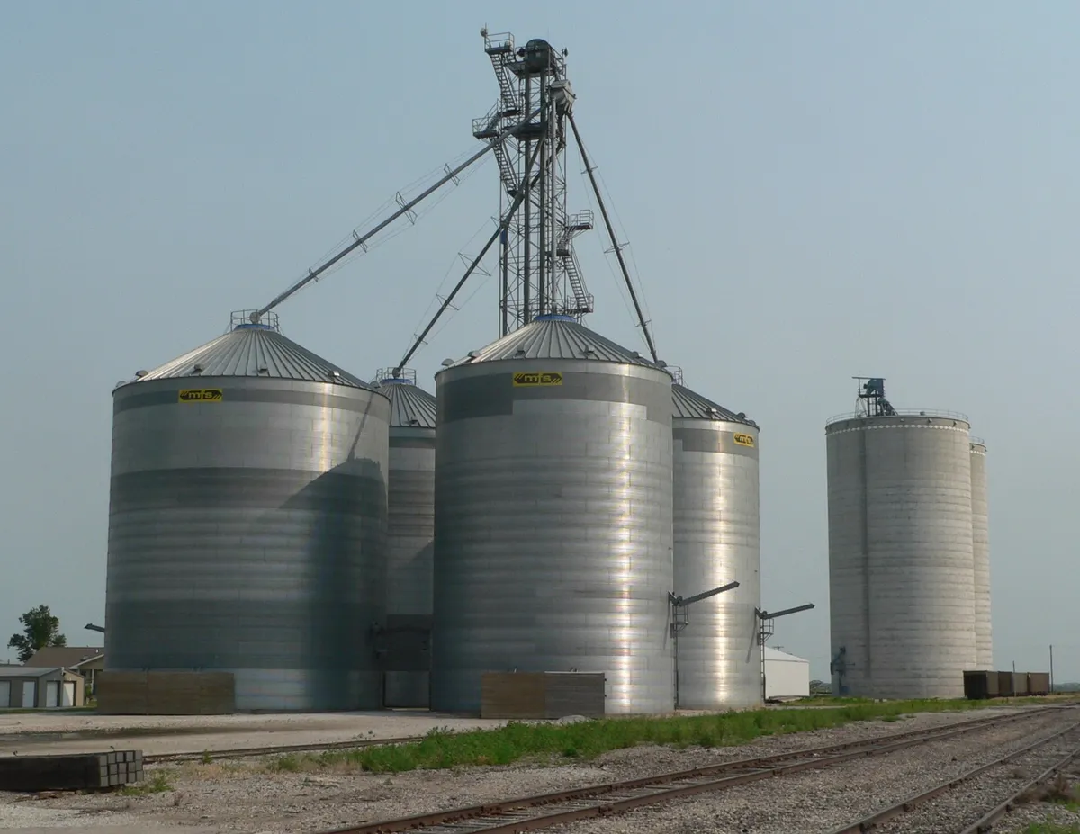 Grain elevator in Hallam, Lancaster County, Nebraska